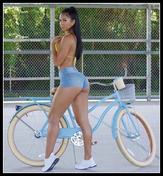 girls_on_bicycles_09