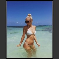 girls_showing_some_30